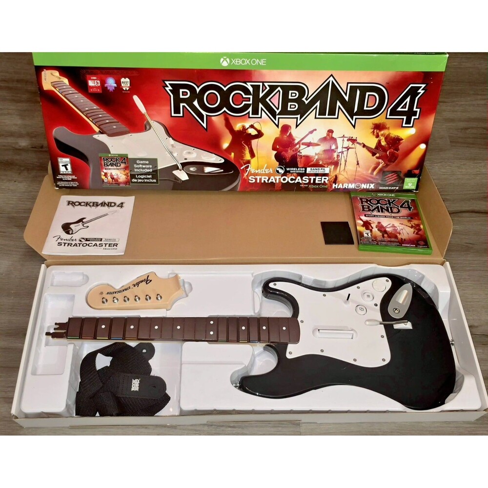 Rock Band 4 Wireless Fender Stratocaster Controller Bundle Xbox One Box CIB